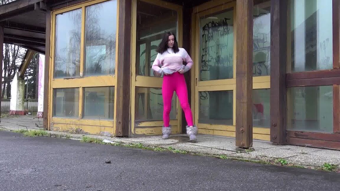 15P Short taken girl Victoria Daniels pees at a transit stop in pink tights & UGGs