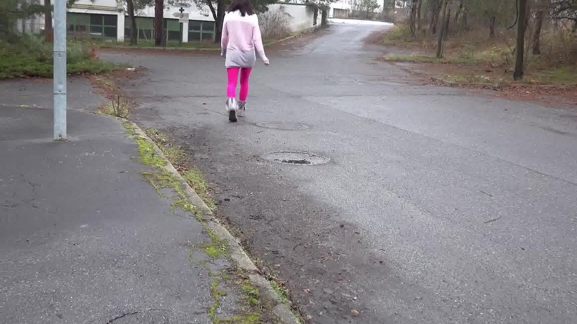 15P Short taken girl Victoria Daniels pees at a transit stop in pink tights & UGGs
