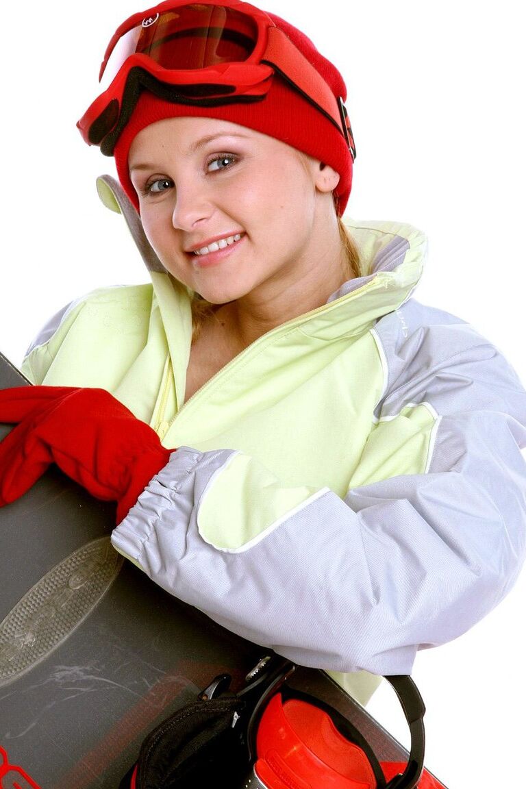 21P Teenager-Snowboarderin Lucie A zieht sich aus und zeigt ihren tollen natürlichen Körper