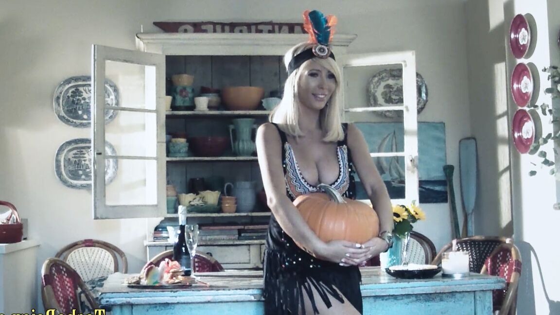 21P Blonde babe Tasha Reign shows her ass & tits on web cam on a Halloween night