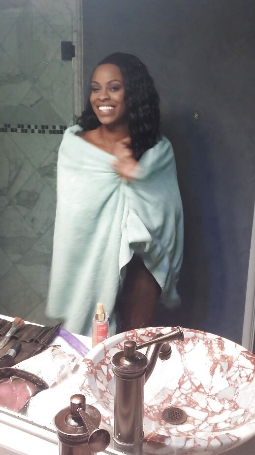 14P Ebony Tori Taylor is taking bath and touching her wet boobies