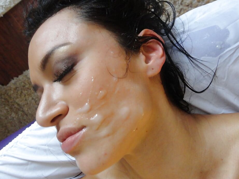 16P Franceska Jaimes, latina aux gros seins, baise avec son masseur après un massage à l'huile