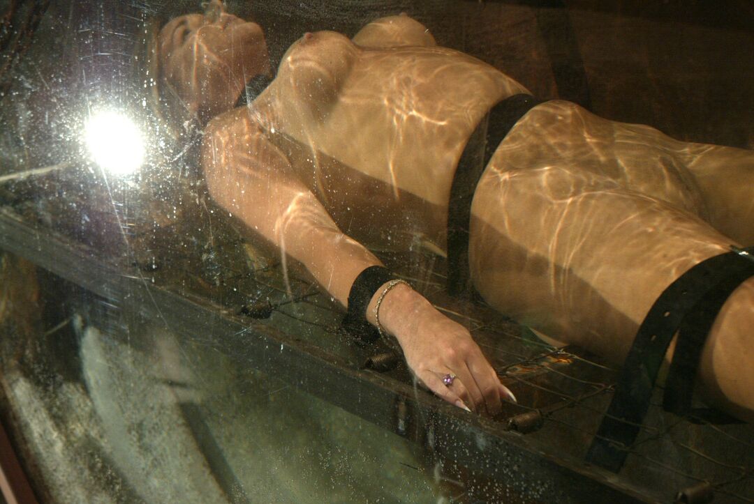 21P Água Escravidão Justin, Veronika