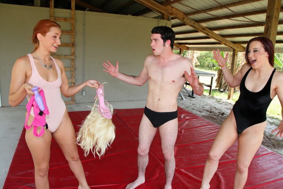 15P Dommes Cheyenne Jewel and Goddess Amadahy humiliate a guy after stretching