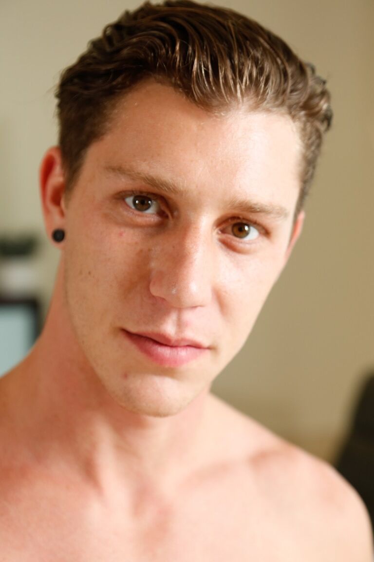 21P Hot gay Paul Canon fucks his nerdy masseur Markie More after getting a rimjob