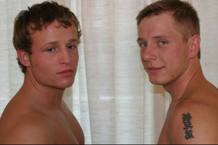 21P Amateur gays with amazingly hot bodies Tommy D and Kenny flaunt their butts