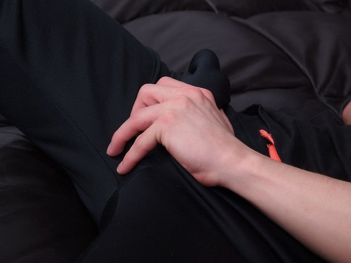 21P Horny gays with a foot fetish Chav and Kyle masturbating and toe sucking