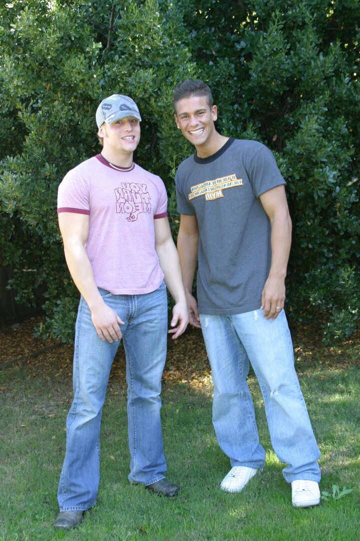 21P Handsome twinks Phoenix & Kenny get naked and masturbates together