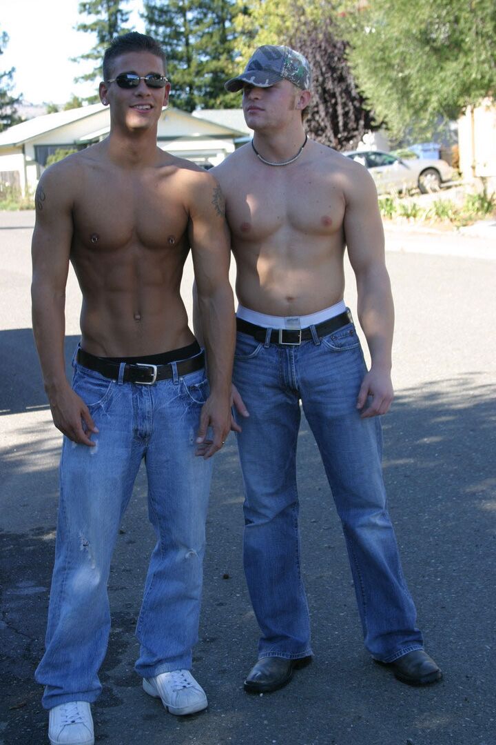21P Handsome twinks Phoenix & Kenny get naked and masturbates together