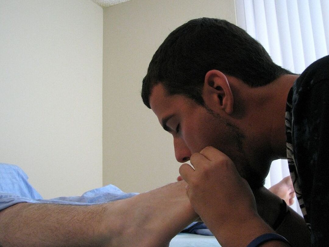 21P Dirty gays Adam Star and Cody Trembles suck each other's toes and dick