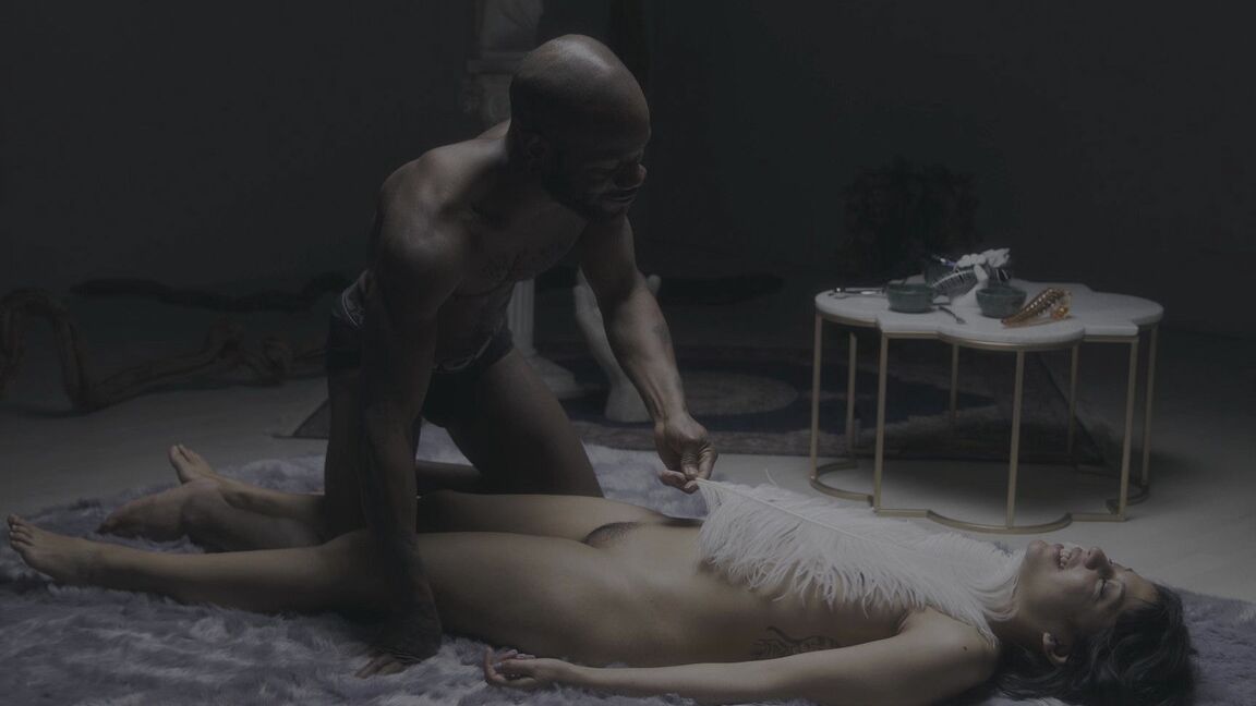 20P Tiempo para adultos Obispo Black, Lina Bembe, Mareen
