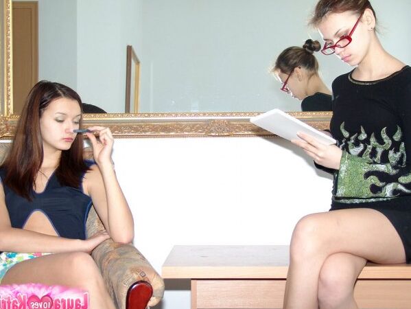10P Horny private tutor sexy posing while teaching her student on their lessons