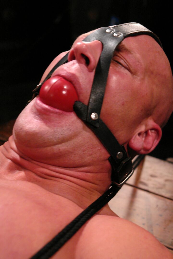 21P Men In Pain Christian, Harmony