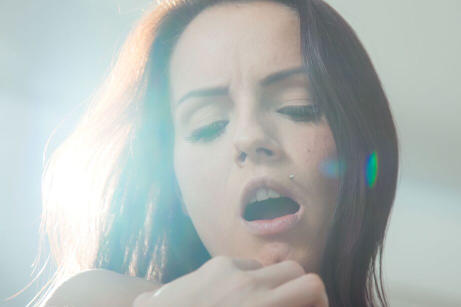 16P Las lesbianas Kari A y Amirah Adara se lamen y se tocan el coño