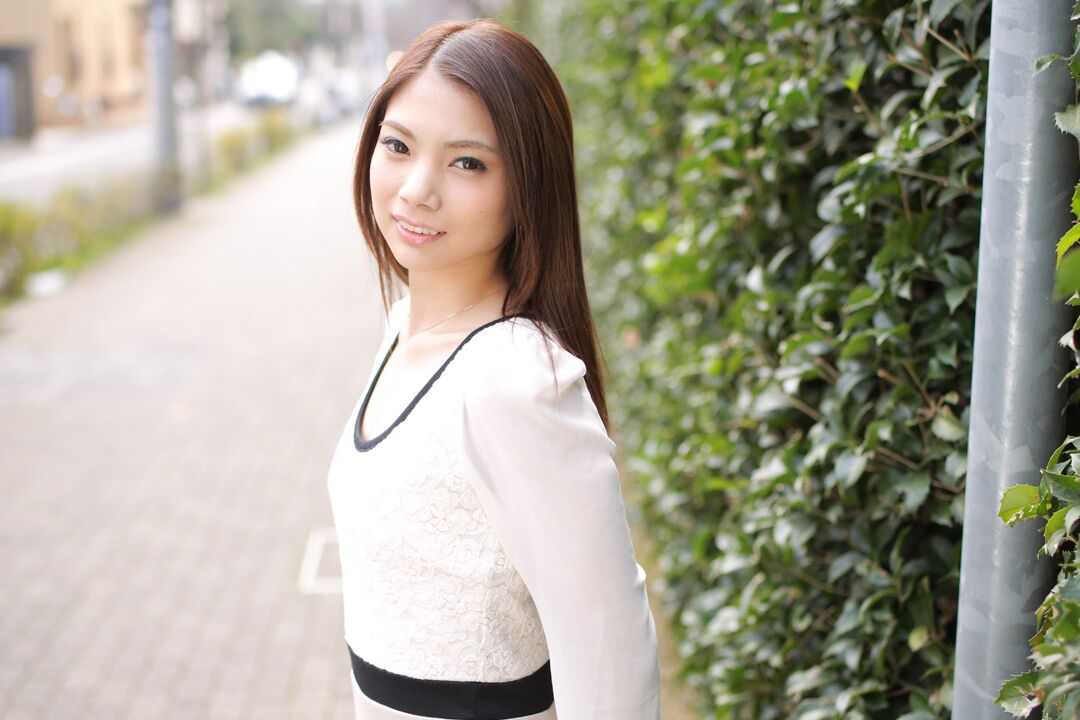 Die 21P-Asiatin Seira Nakamura lässt sich cremig machen, während sie harten Hardcore-Sex genießt