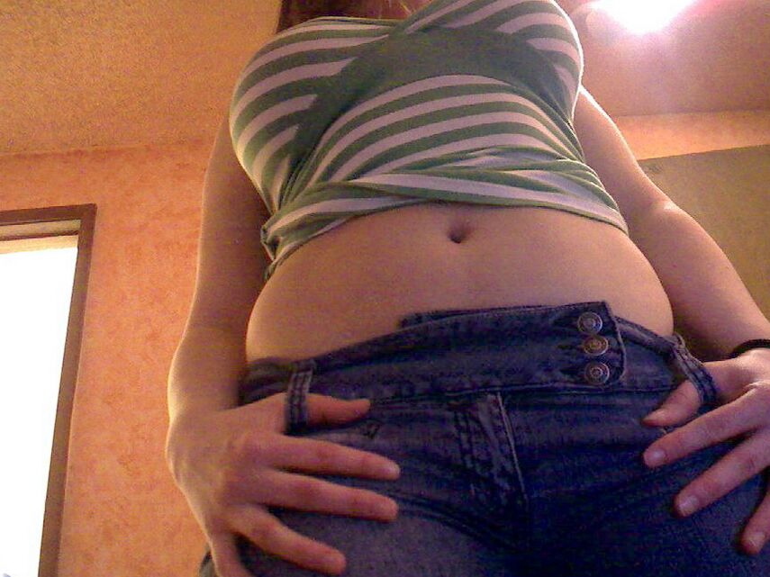 12P Kayla loves to tease and pinch her nipples for you