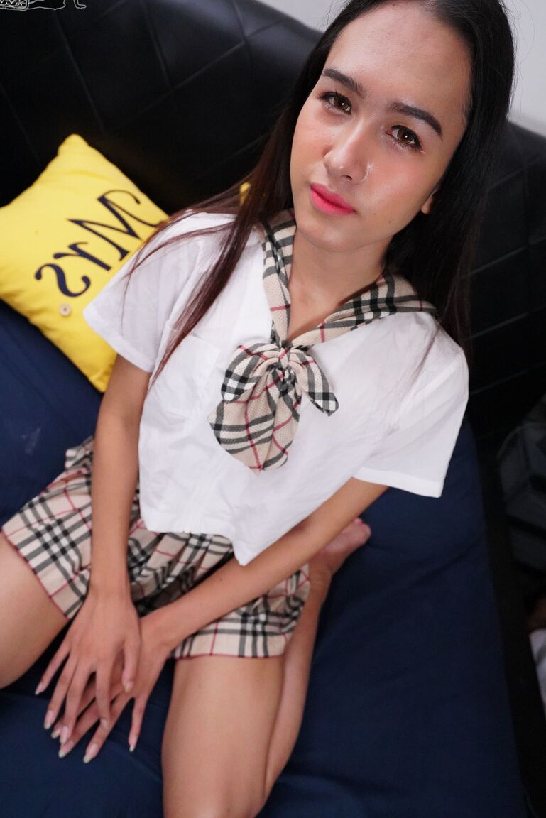 16P Asiatique TGirl Na