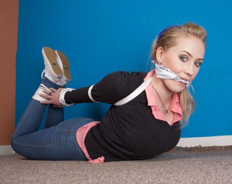 15P Black Fox Bound Tight Elbow Hogtie