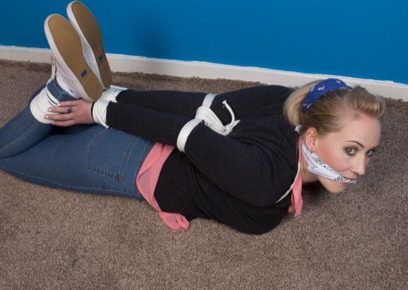 15P Black Fox Bound Tight Elbow Hogtie