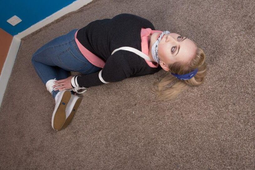 15P Black Fox Bound Tight Elbow Hogtie