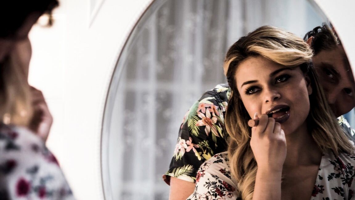 15P Loira suja adolescente latina Destiny Cruz faz sexo com o melhor amigo de seu namorado