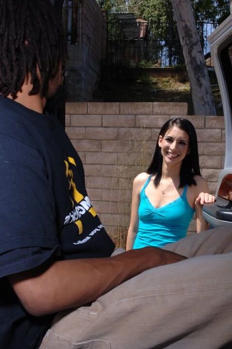 16P Picked up latina slut Tristan Kingsley goes down on a black boner in the car