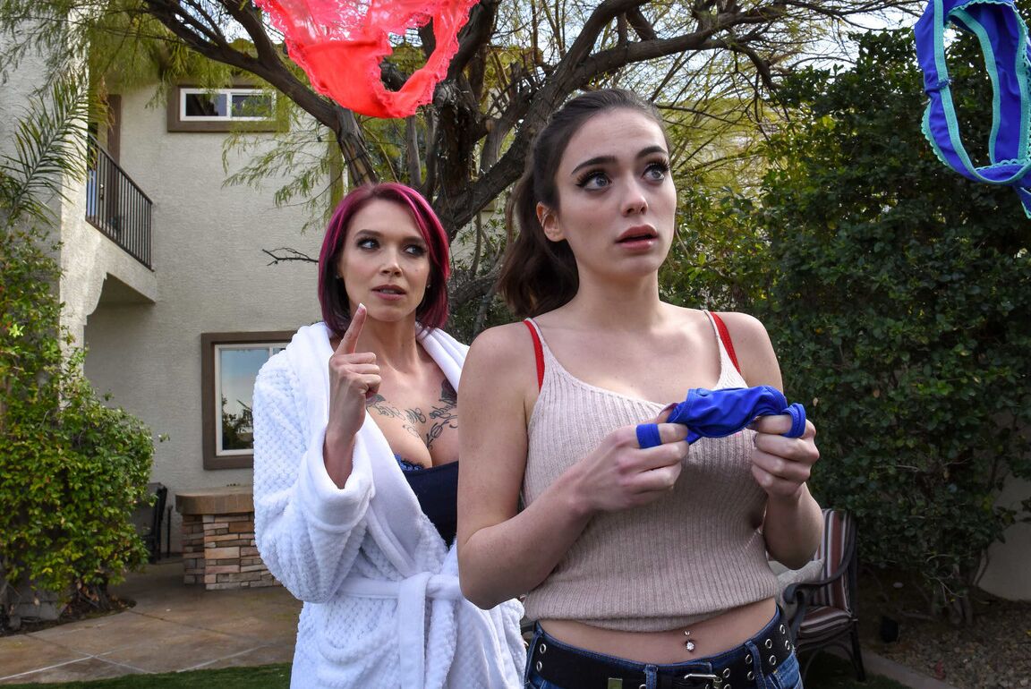 21P Hot And Mean Anna Bell Peaks, Ashly Anderson