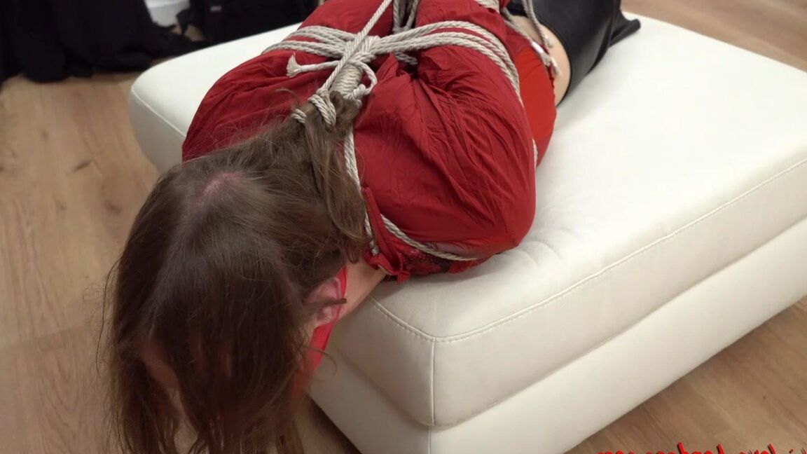 16P Sexy Meninas Amarradas Hogtie muito apertado