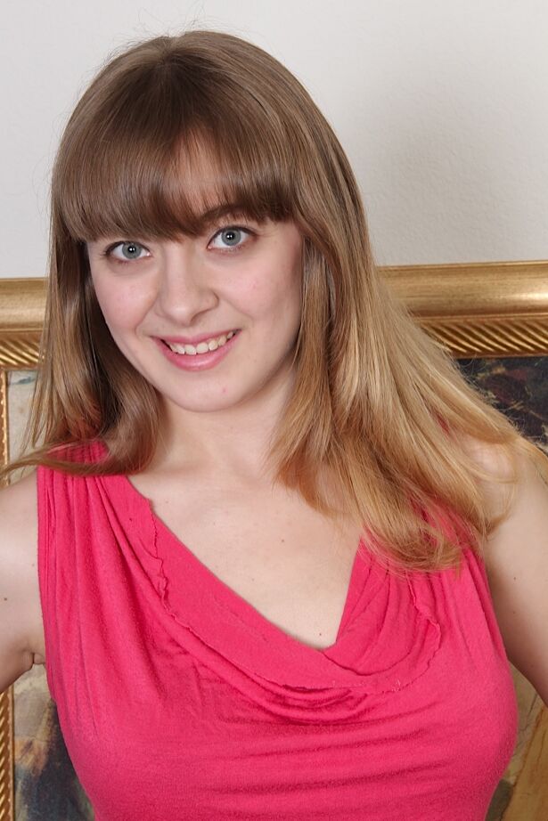 15P First timer Emily Johnson cups her big naturals while getting nude in footwear