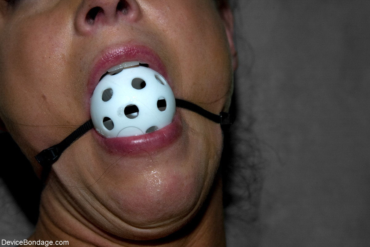 21P Black haired mature India Summer gets tortured in a concrete room