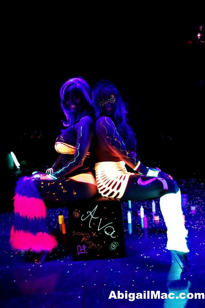 15P Abigail Mac Puba Network Glow in the dark lesbian sex