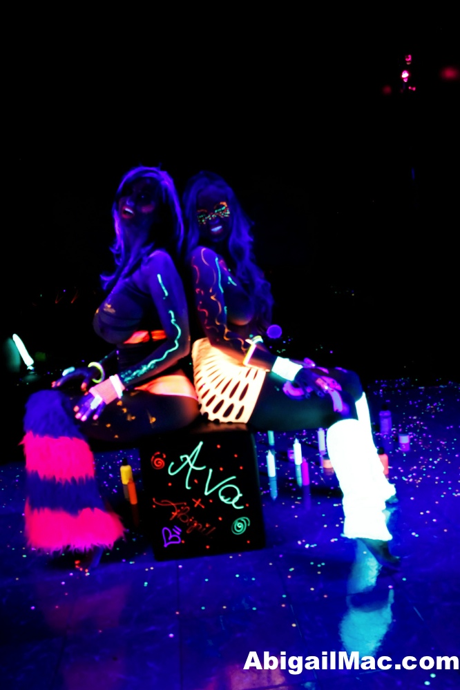 15P Abigail Mac Puba Network Glow in the dark lesbian sex