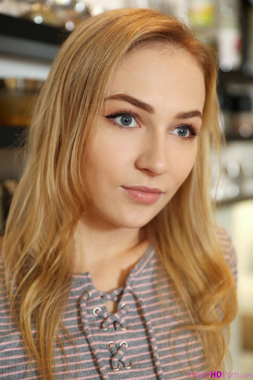 21P Czech teen Jenny Wild seduces a nerdy guy and gets rammed by him