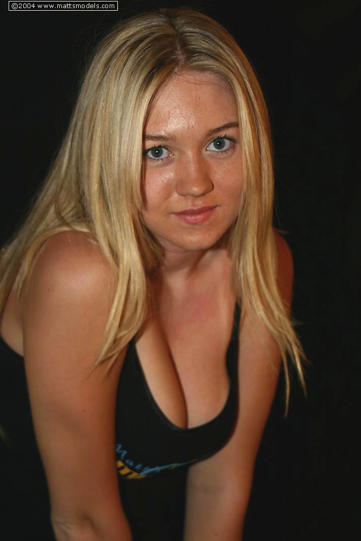 16P Blonde girl Alison hugs a girlfriend after modeling in the nude
