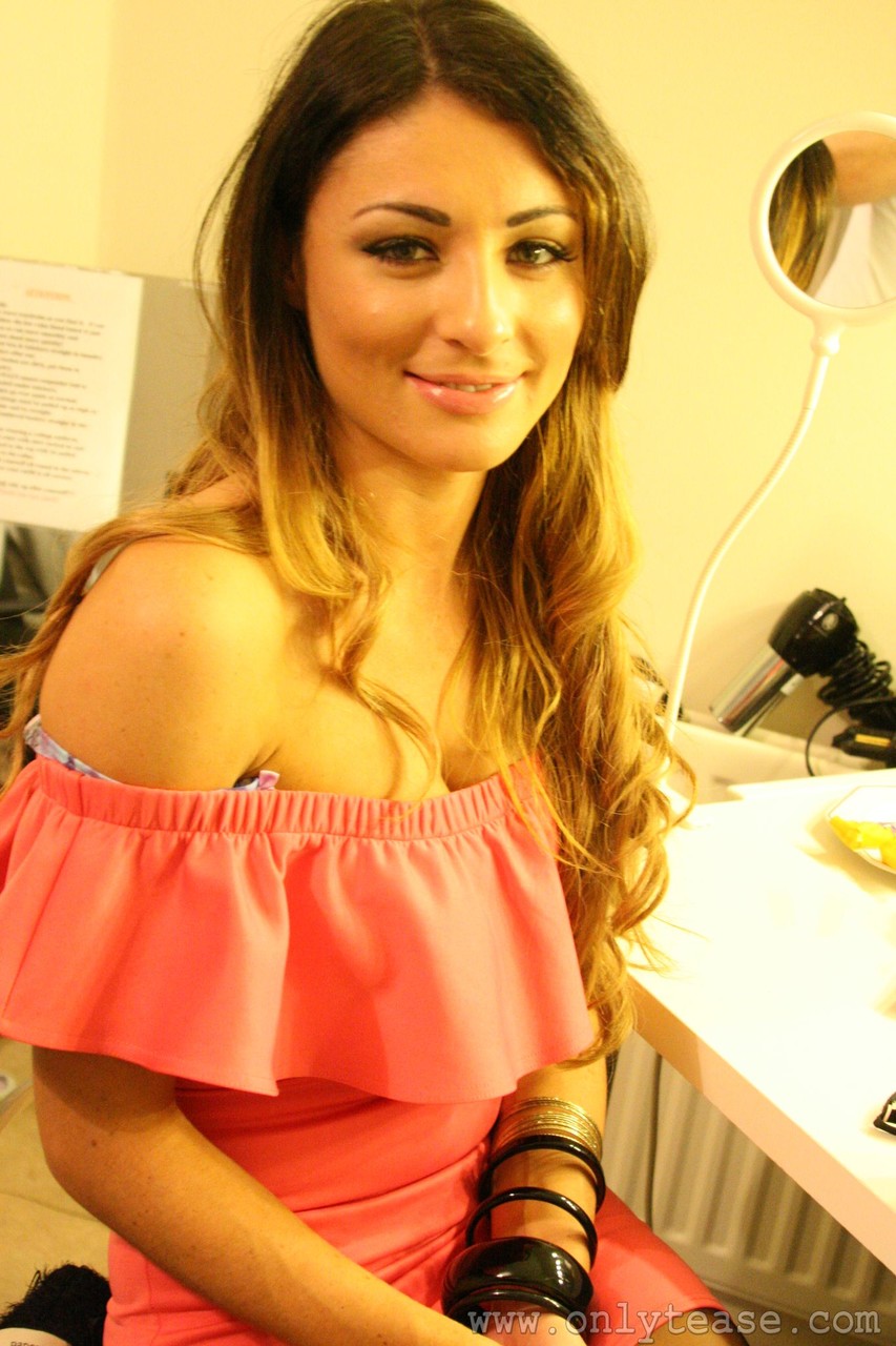 21P Only Tease Sarah McDonald, Stacey Poole