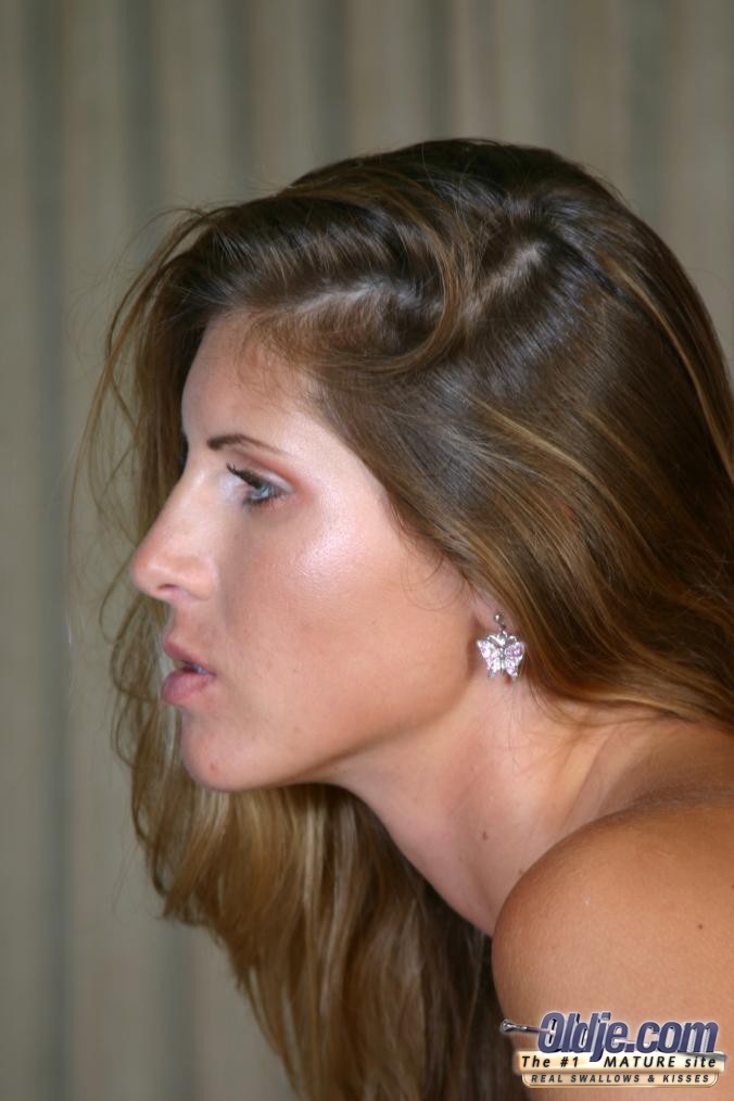 17P A linda Amanda suborna professora com tesão oferecendo sexo para passar no exame