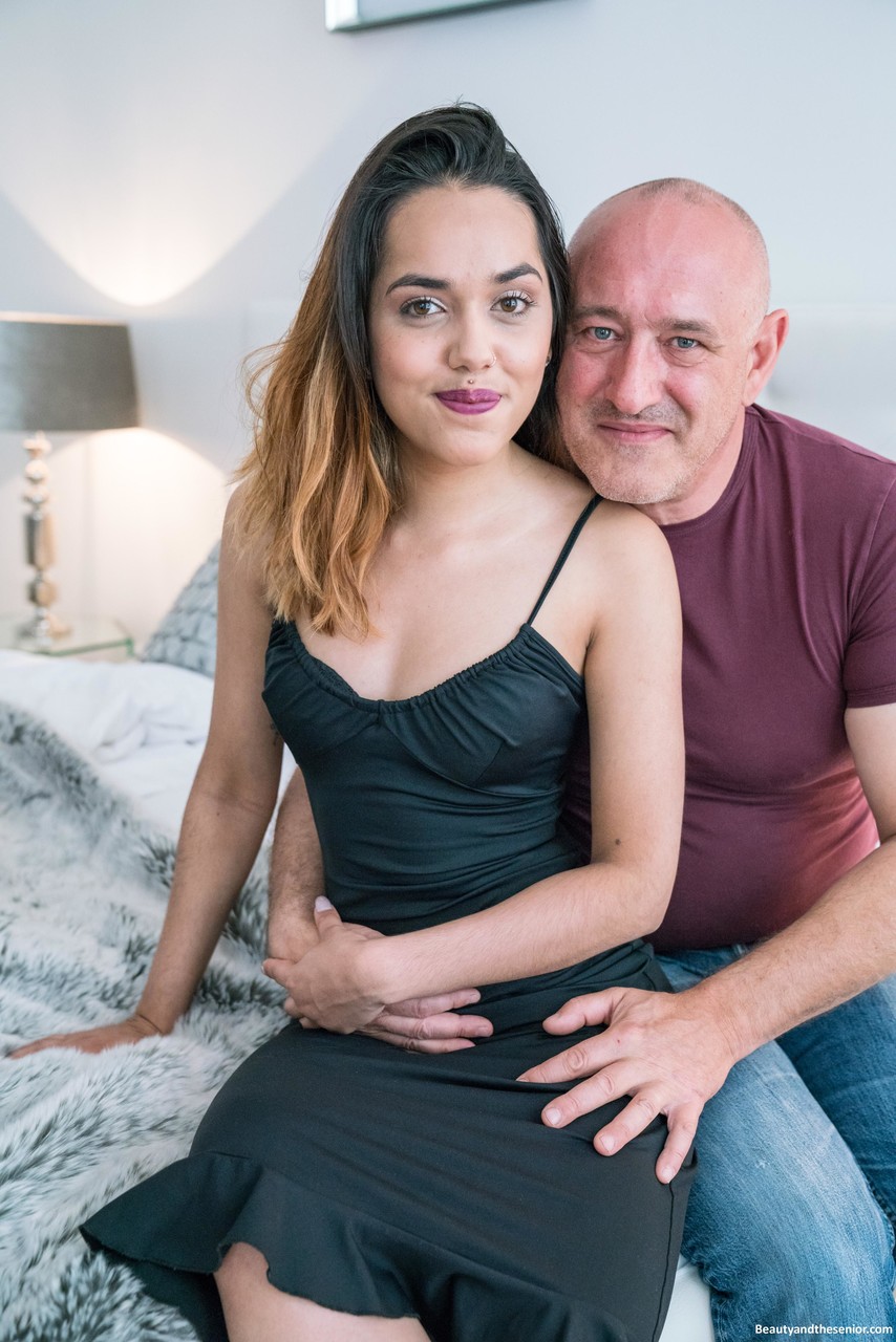 17P Incredible Latina Esperanza del Horno gets shagged by an oldman without mercy