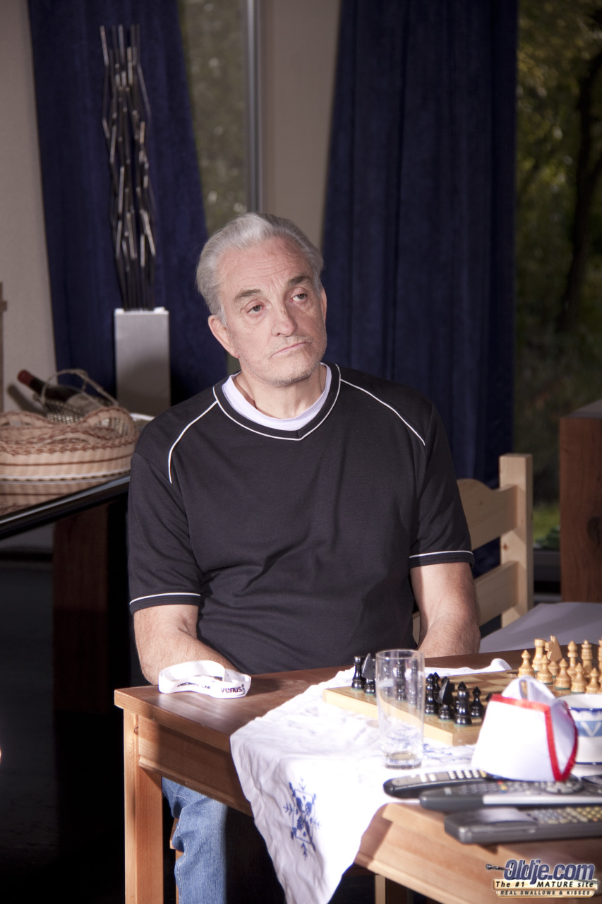 18P Naughty nurse interrupts old chess players for a double penetration