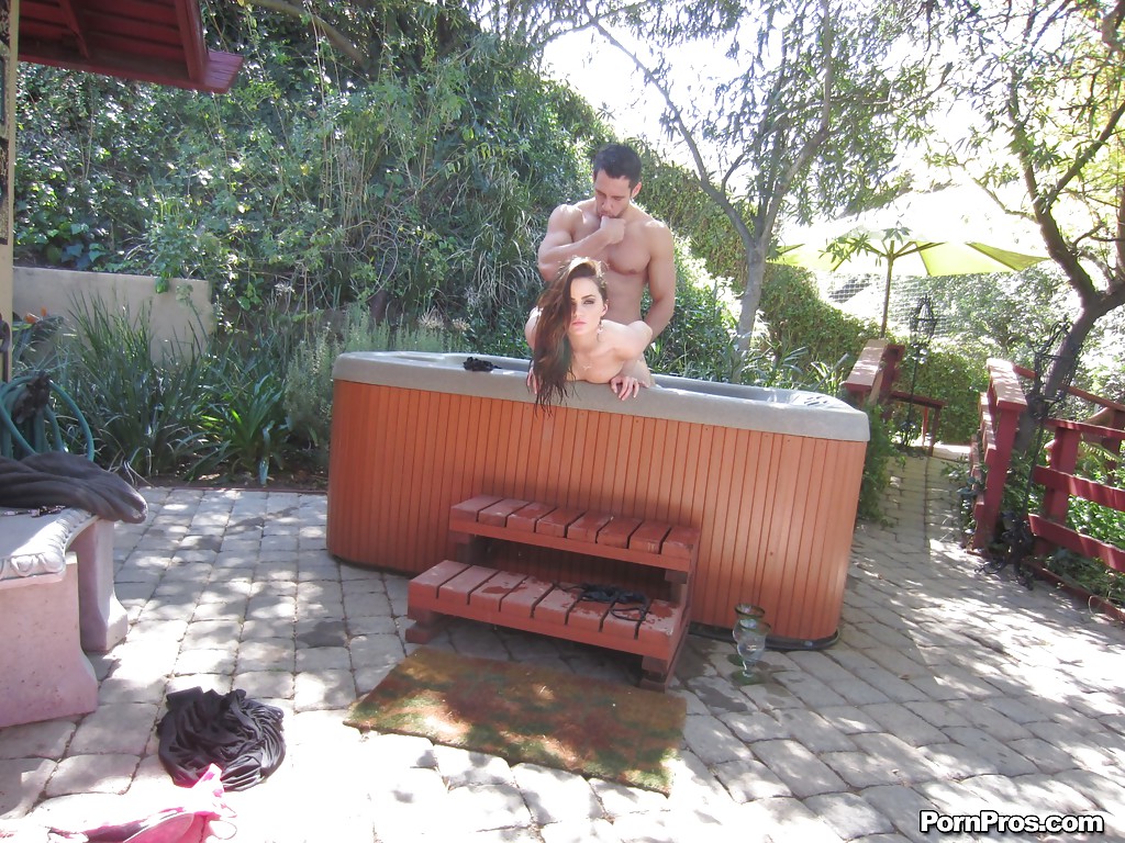 16P Girlfriend Lily Carter sensual pool fuck with a hot man