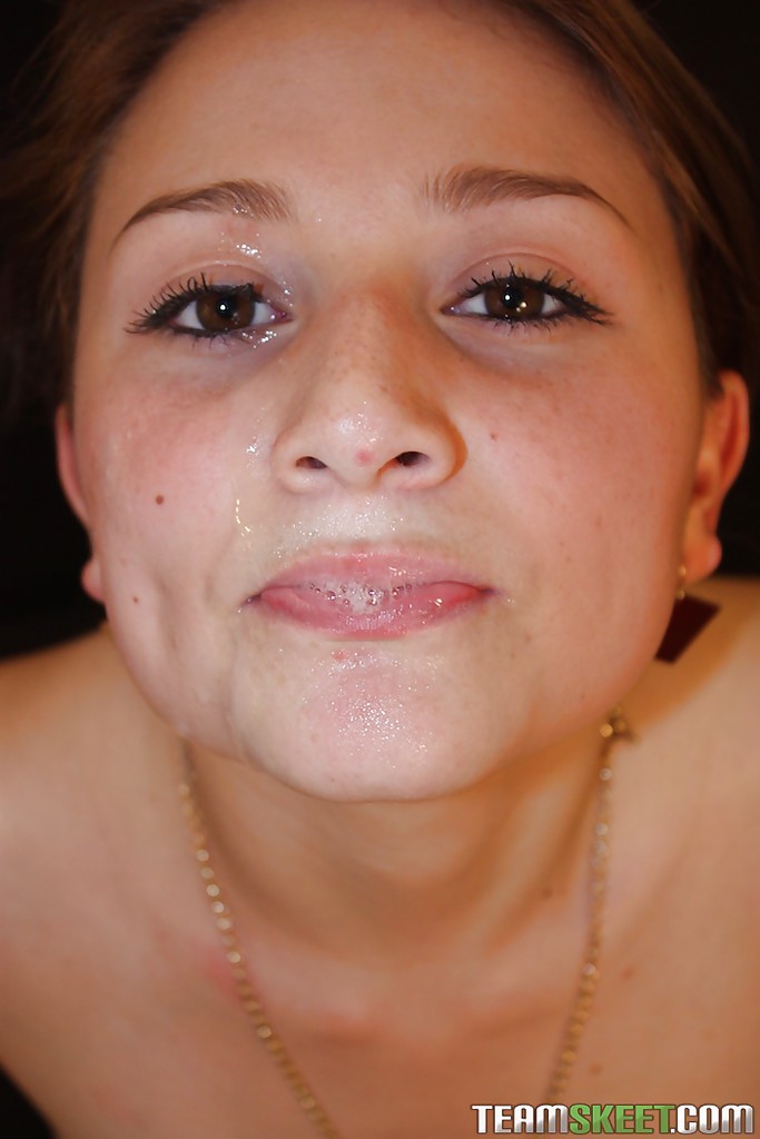 16P Cumshot-Action mit der perfekten Gonzo-Schönheit Angee Ariza und ihrem Mann