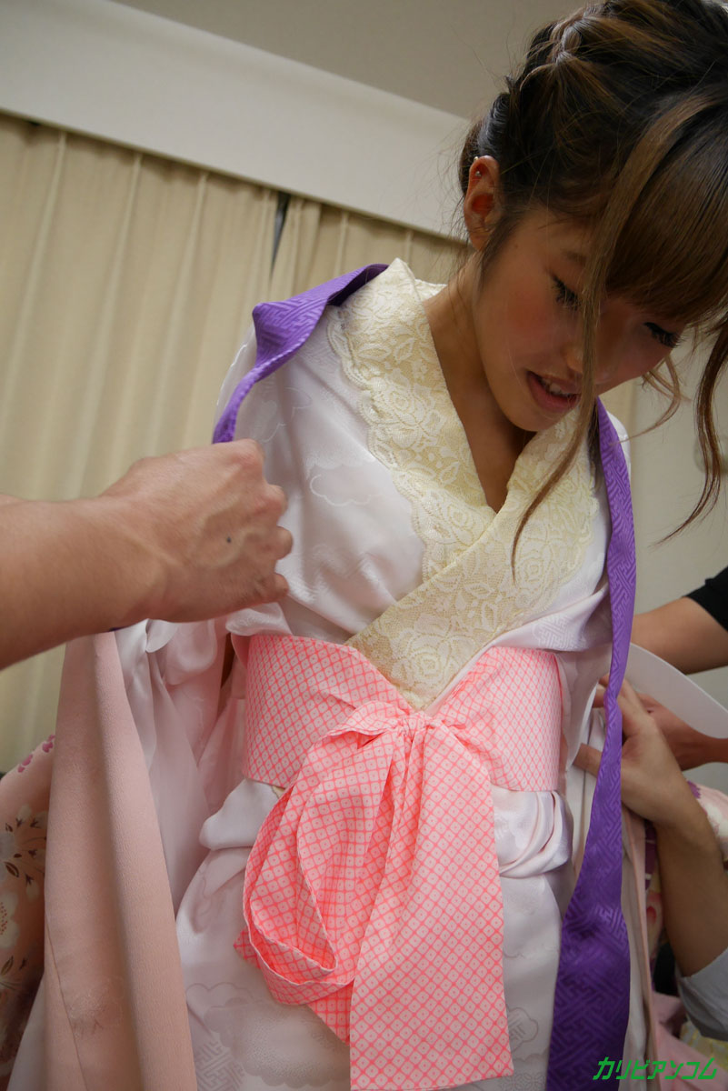 21P adolescente japonesa Amina Konno é despojada