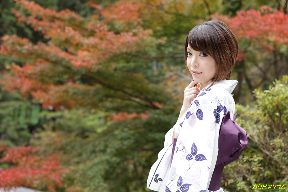 21P Mel asiática com um corpo esguio Hikaru Kirishima consegue foder sua vulva