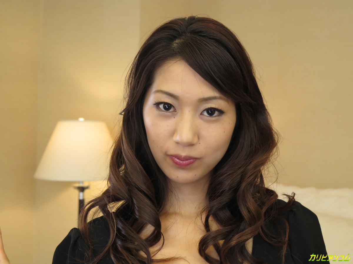 21P 甘いアジアの女の子瀬戸ひまりが茂みをなめてペニスを詰められる