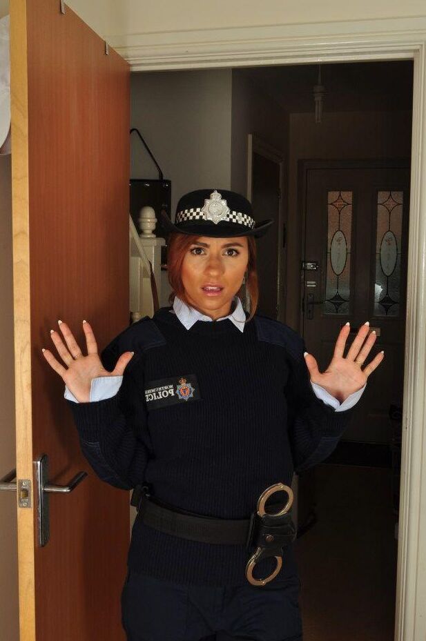 16P Female Bobbie finds herself ties up and gagged on an investigation