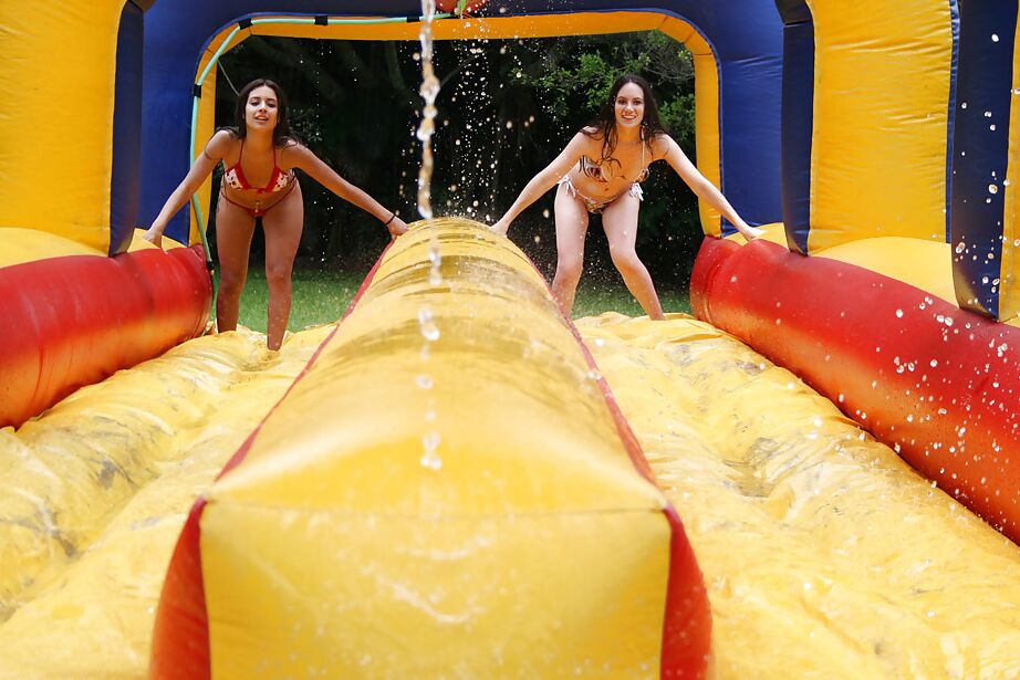 16P Frisky gals showing off their blowjob skills at the pool party