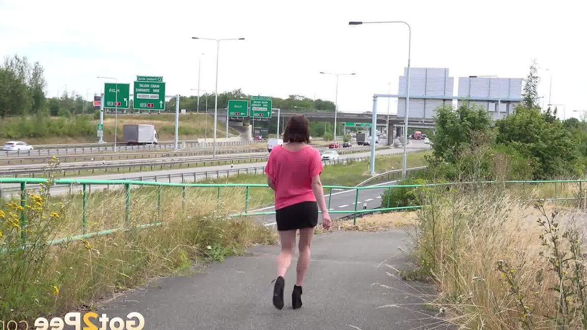 15P Gorgeous brunette Victoria Daniels squats to pee