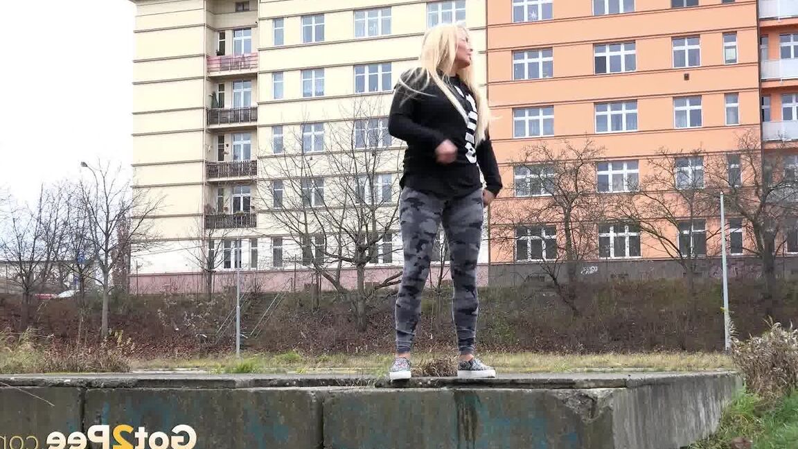 15P Jena enjoys a messy piss outside in public