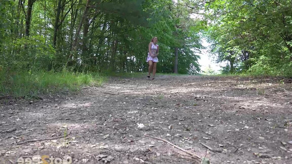 15P Chrissy Fox squats and gushes on the ground