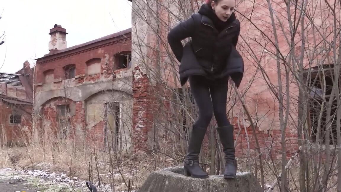 15P Naughty European squats on a tree stump and pees