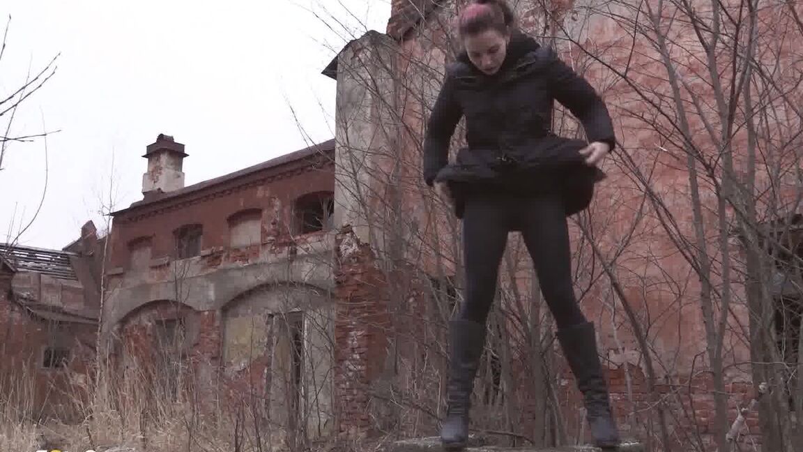 15P Naughty European squats on a tree stump and pees